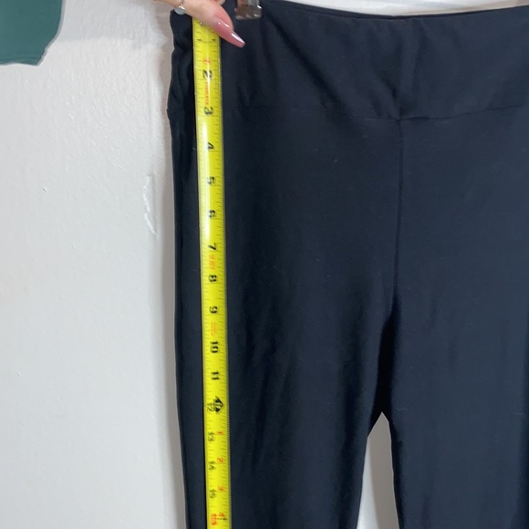 🦋Black Butter Flare leggings! - Picture 3 of 6